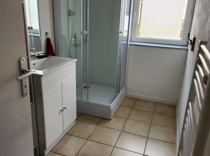 Des Pins Casa vacanze *